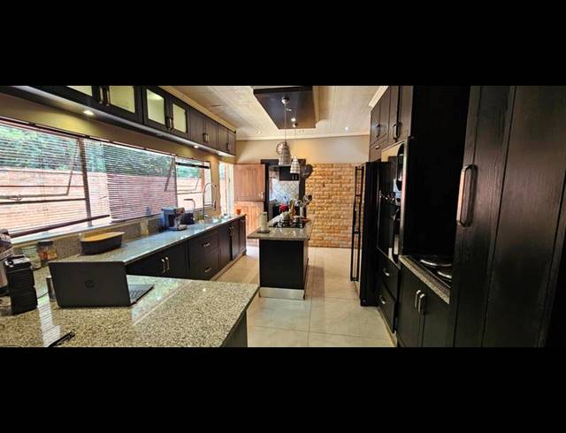 4 BEDROOM HOUSE FOR SALE IN THERESA PARK